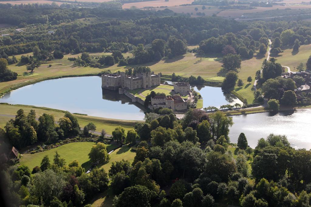 Leeds Castle Stable Courtyard Bed And Breakfast Maidstone Exterior foto